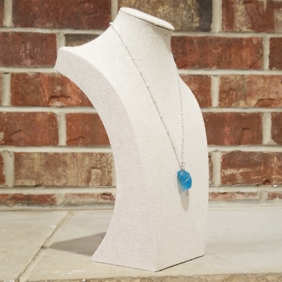 Natural Quartz Crystal Rock Necklace - Picture 2 of 8